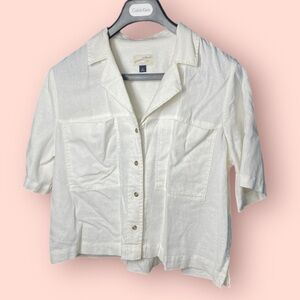 “White Retro Vintage-Inspired Unisex Shirt:Perfect with Slacks, Khakis, or Denim
